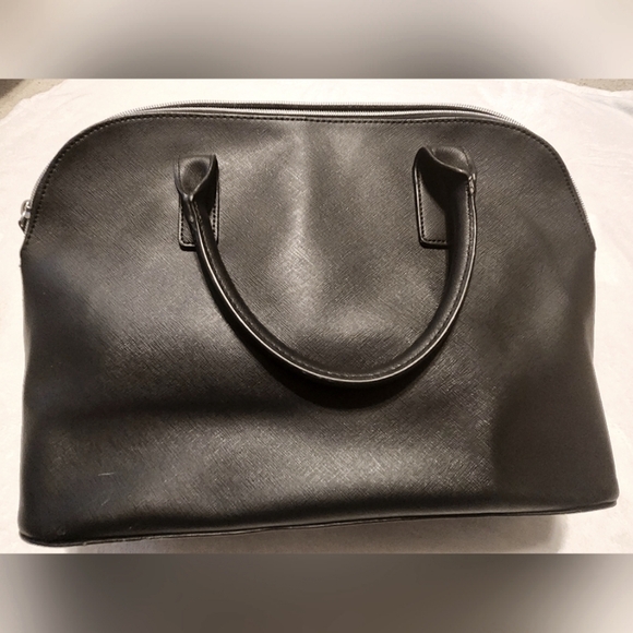 Kenneth Cole Reaction Woman's Dome Bag EUC - Picture 3 of 8